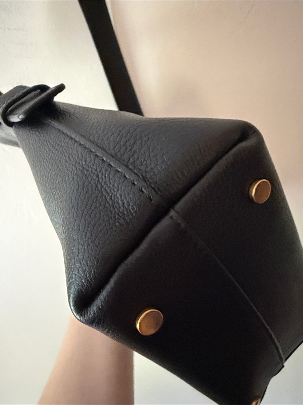 Quince Italian Leather Bucket Crossbody - Picture 7 of 9